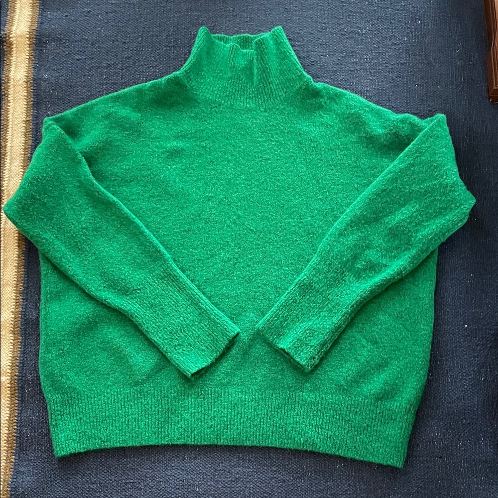 Emerald Green Women's Turtleneck Sweater